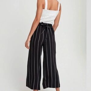 Wilfred Aritzia Faun Pants High-Waisted Wide Leg Pin Stripes Black Tie Sz Small